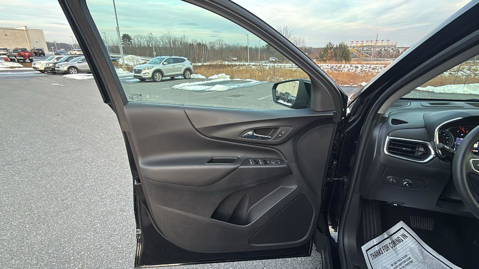 Used 2022 Chevrolet Equinox LT image 25