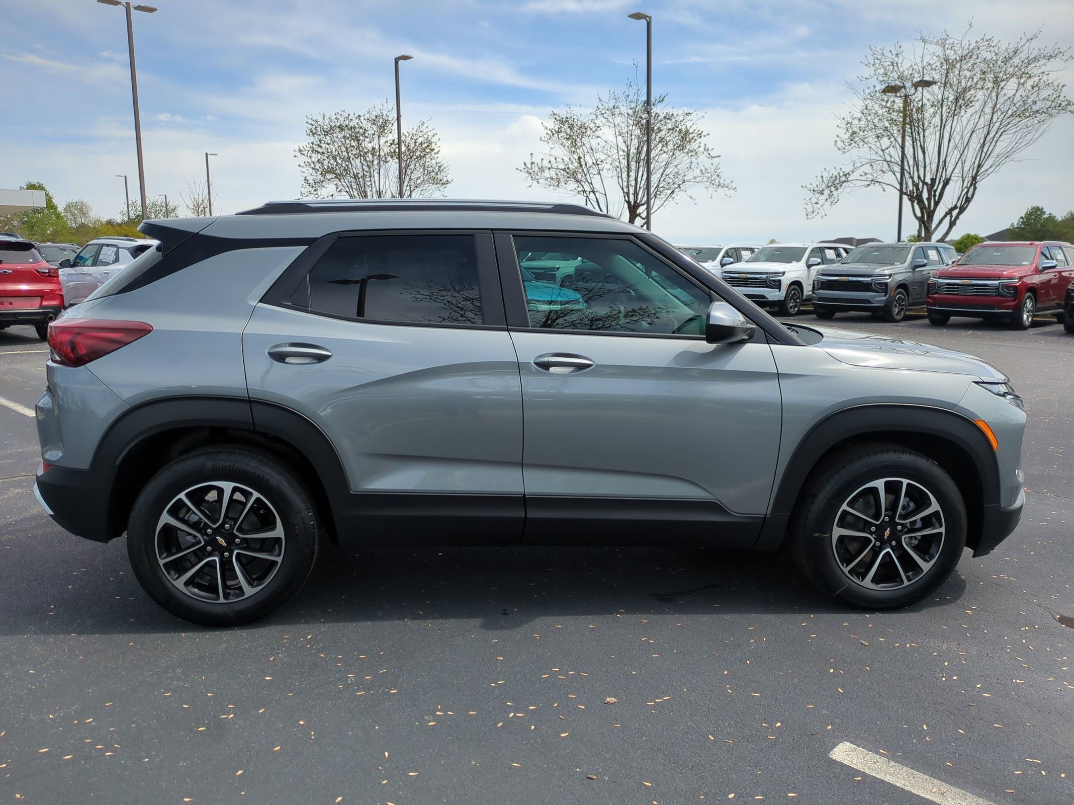 New 2026 Chevrolet TrailBlazer LT w/ LT Cold Weather Package FWD image 10