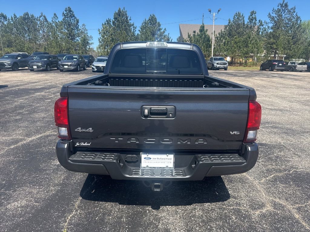 Used 2023 Toyota Tacoma SR5 w/ Technology Package AWD/4WD image 17