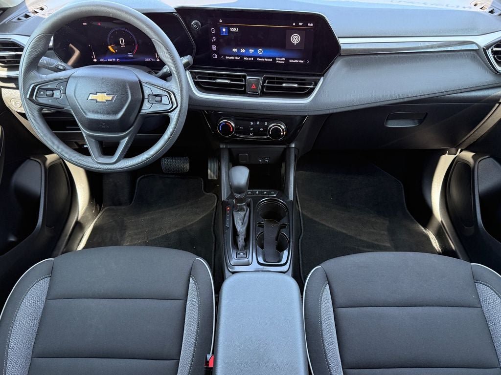 Used 2025 Chevrolet TrailBlazer LT AWD/4WD image 15