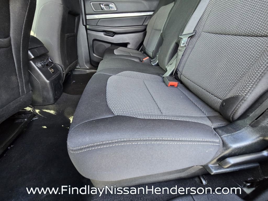 Used 2019 Ford Explorer XLT w/ Equipment Group 201A image 11