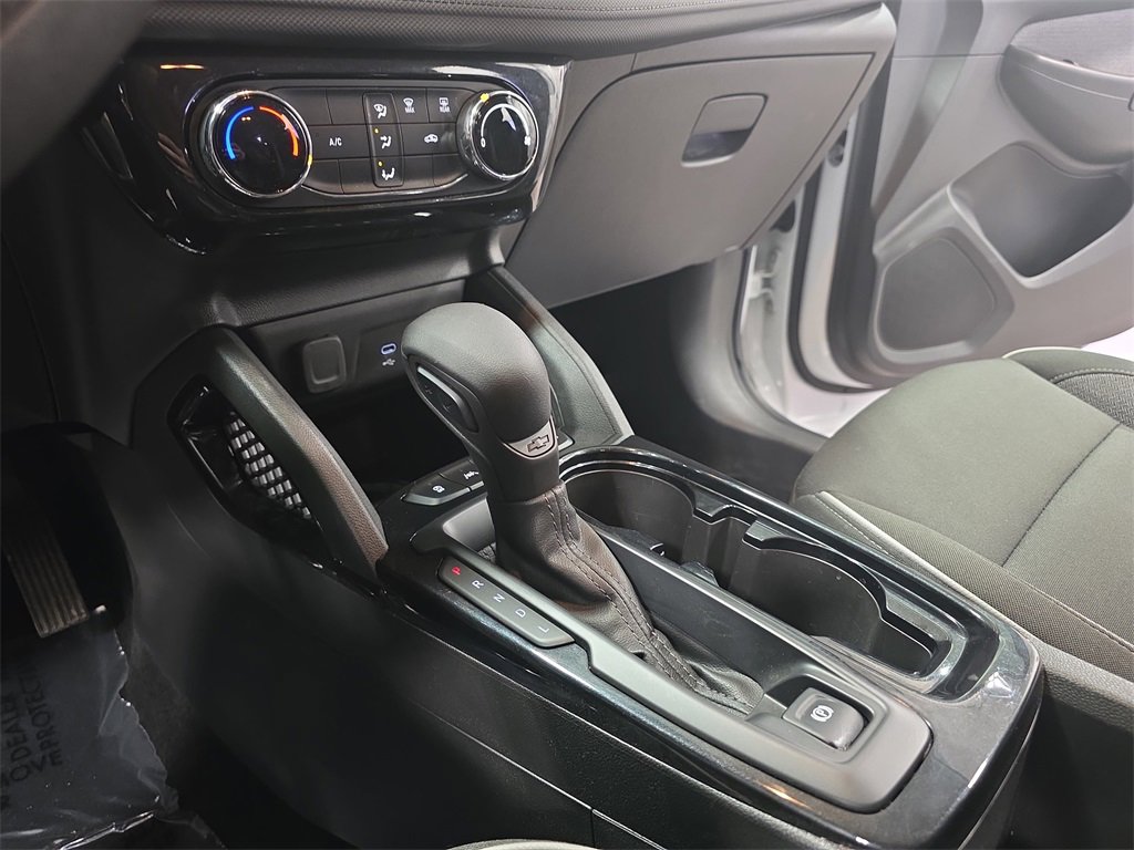Certified 2025 Chevrolet TrailBlazer LT w/ Driver Confidence Package image 23