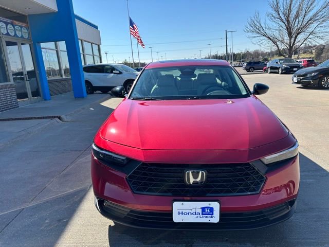 Used 2025 Honda Accord SE image 2