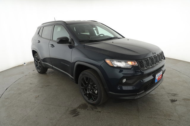 New 2026 Jeep Compass Latitude image 3