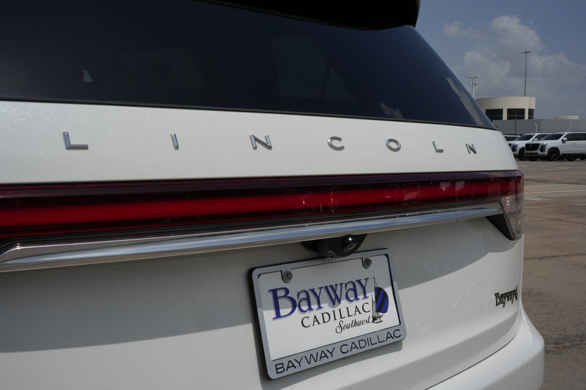 Used 2023 Lincoln Aviator Reserve RWD image 22