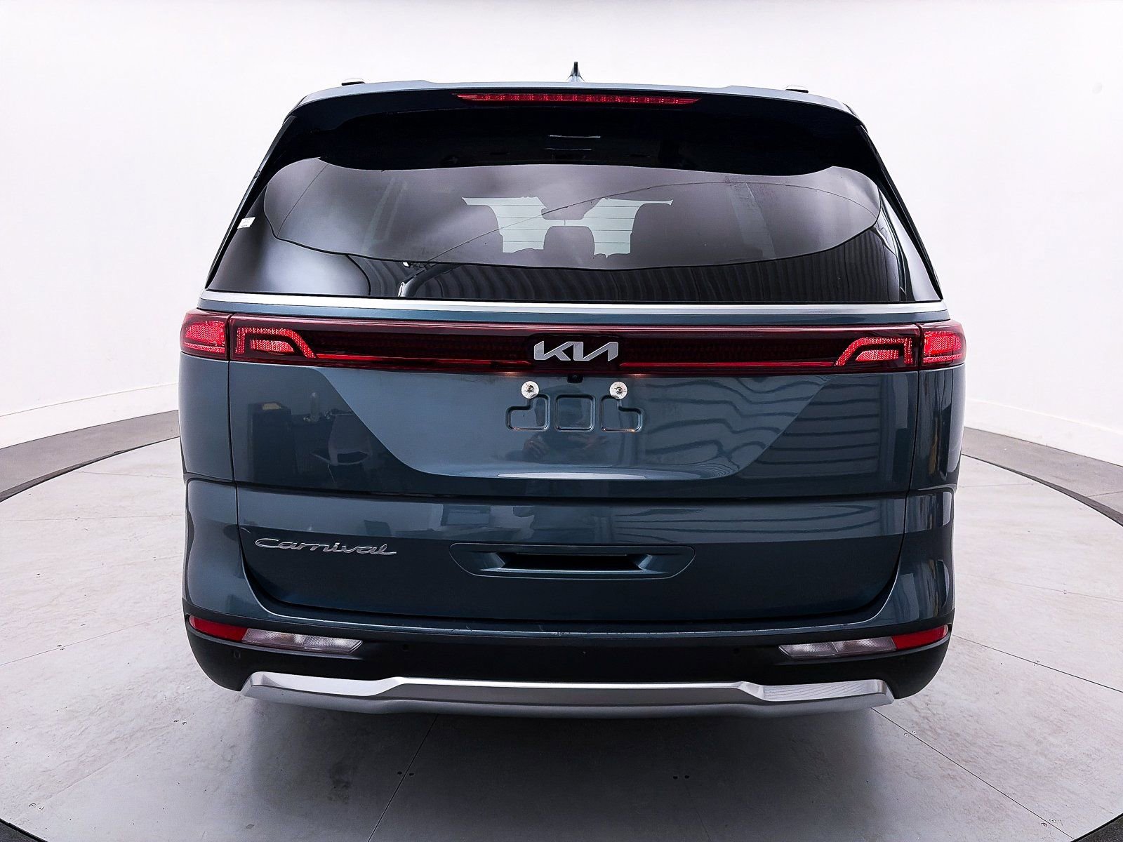 Used 2022 Kia Carnival SX image 16