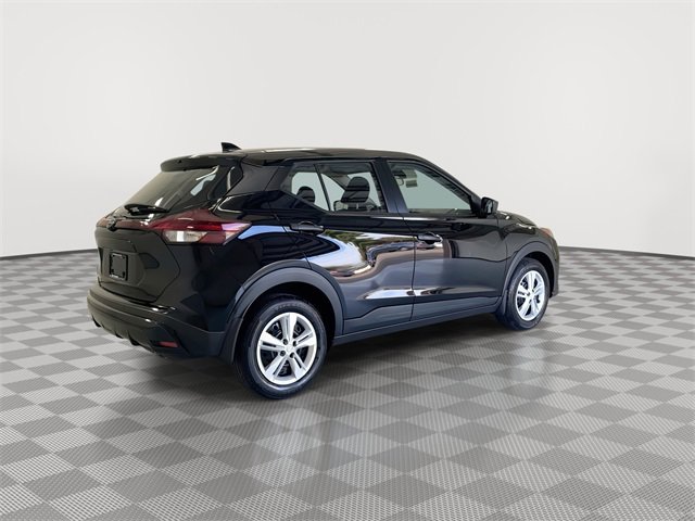 Certified 2025 Nissan Kicks Play S image 12