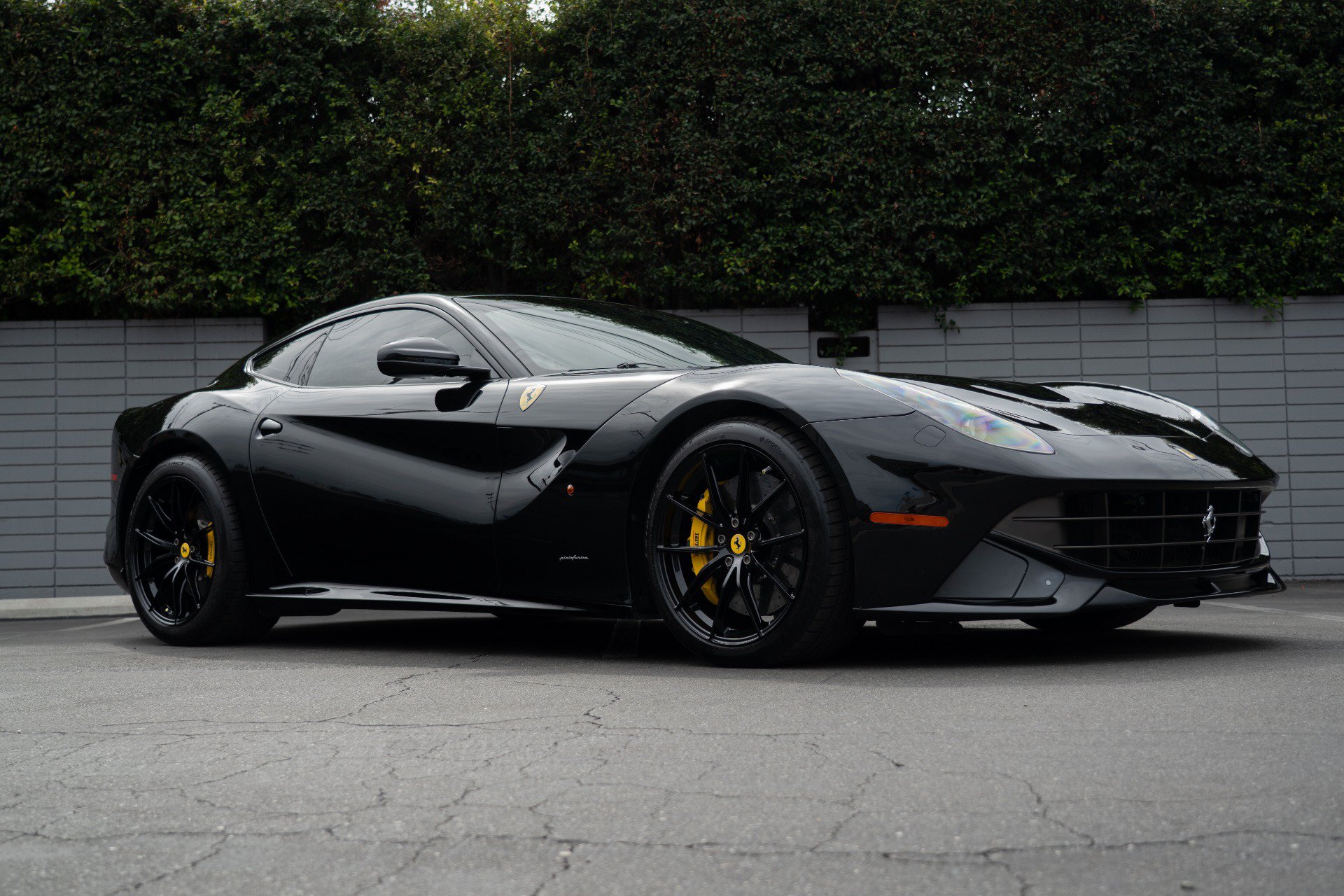 Used 2014 Ferrari F12 Berlinetta RWD image 14
