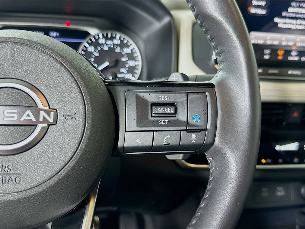 Used 2022 Nissan Rogue SV w/ SV Premium Package image 18