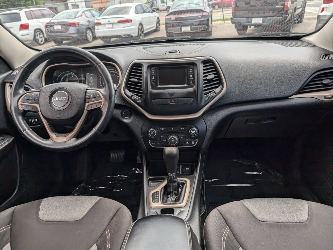 Used 2014 Jeep Cherokee Latitude FWD image 14