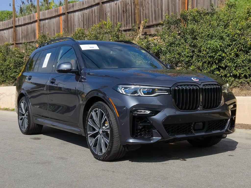 Certified 2022 BMW X7 M50i image 2