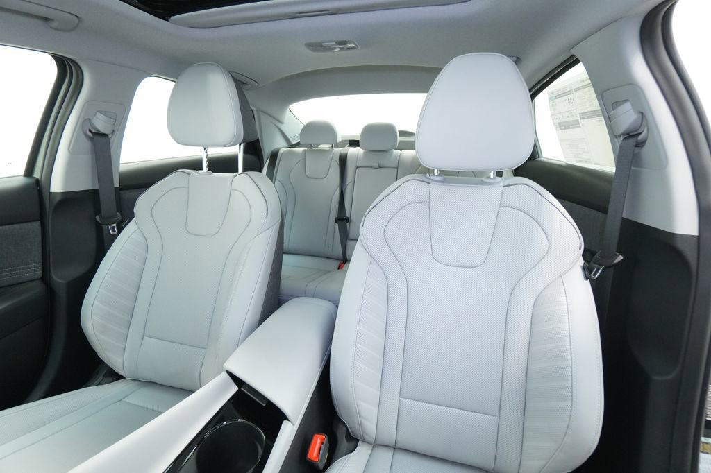 New 2026 Hyundai Elantra Limited image 13