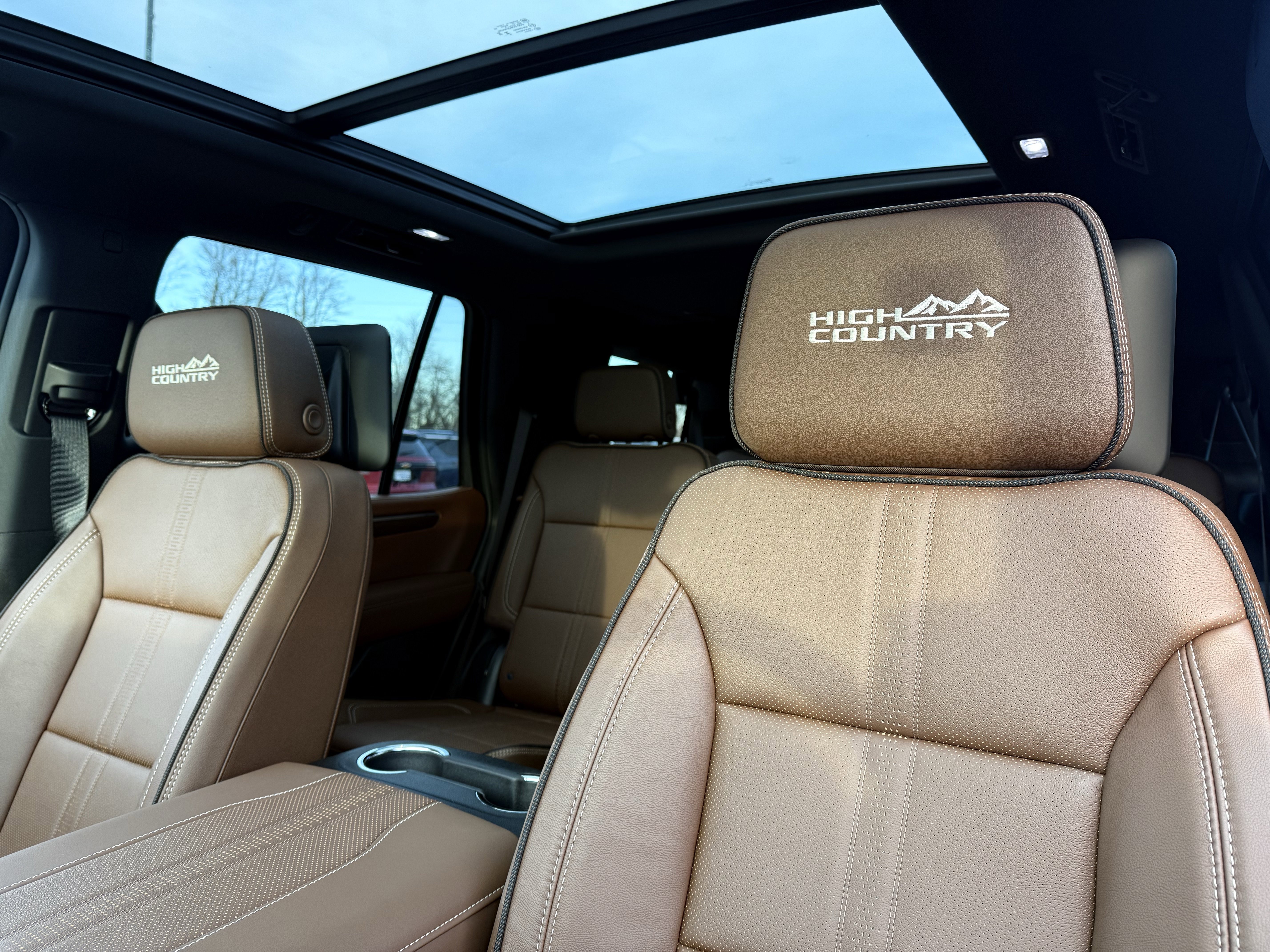 New 2025 Chevrolet Tahoe High Country AWD/4WD image 12