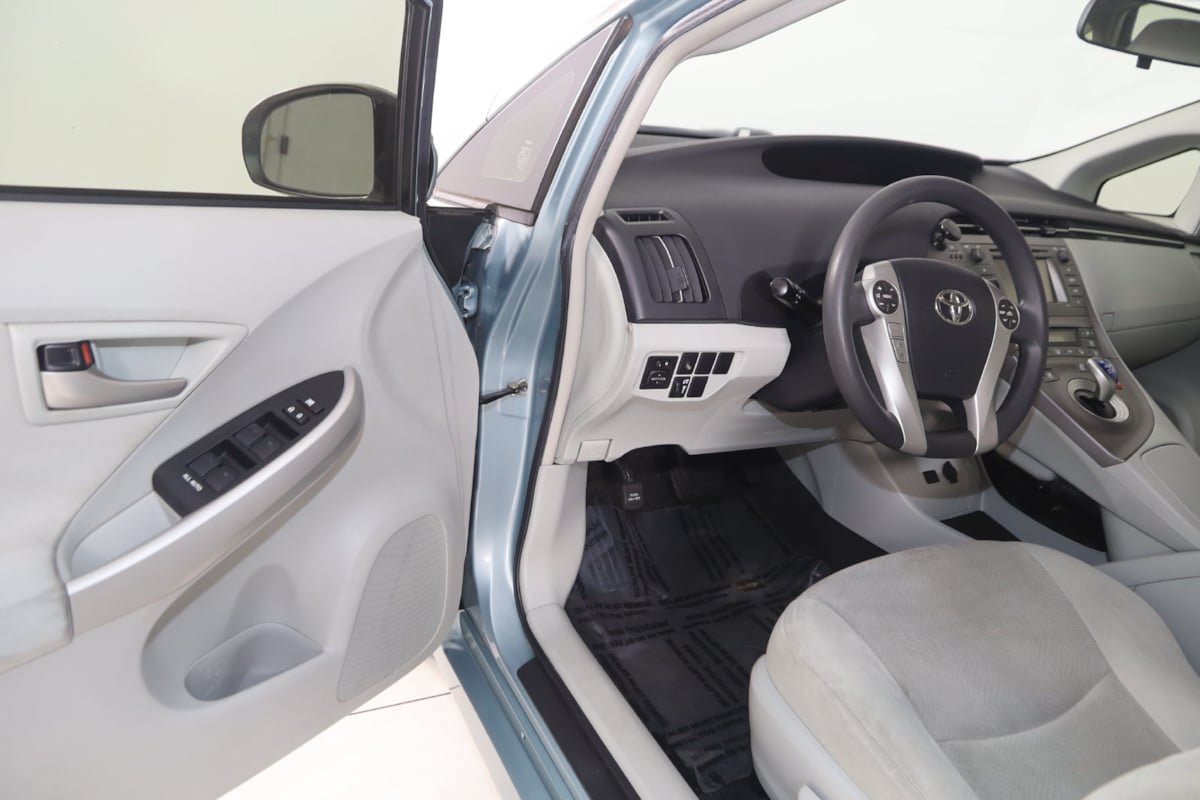 Used 2014 Toyota Prius Two FWD image 33