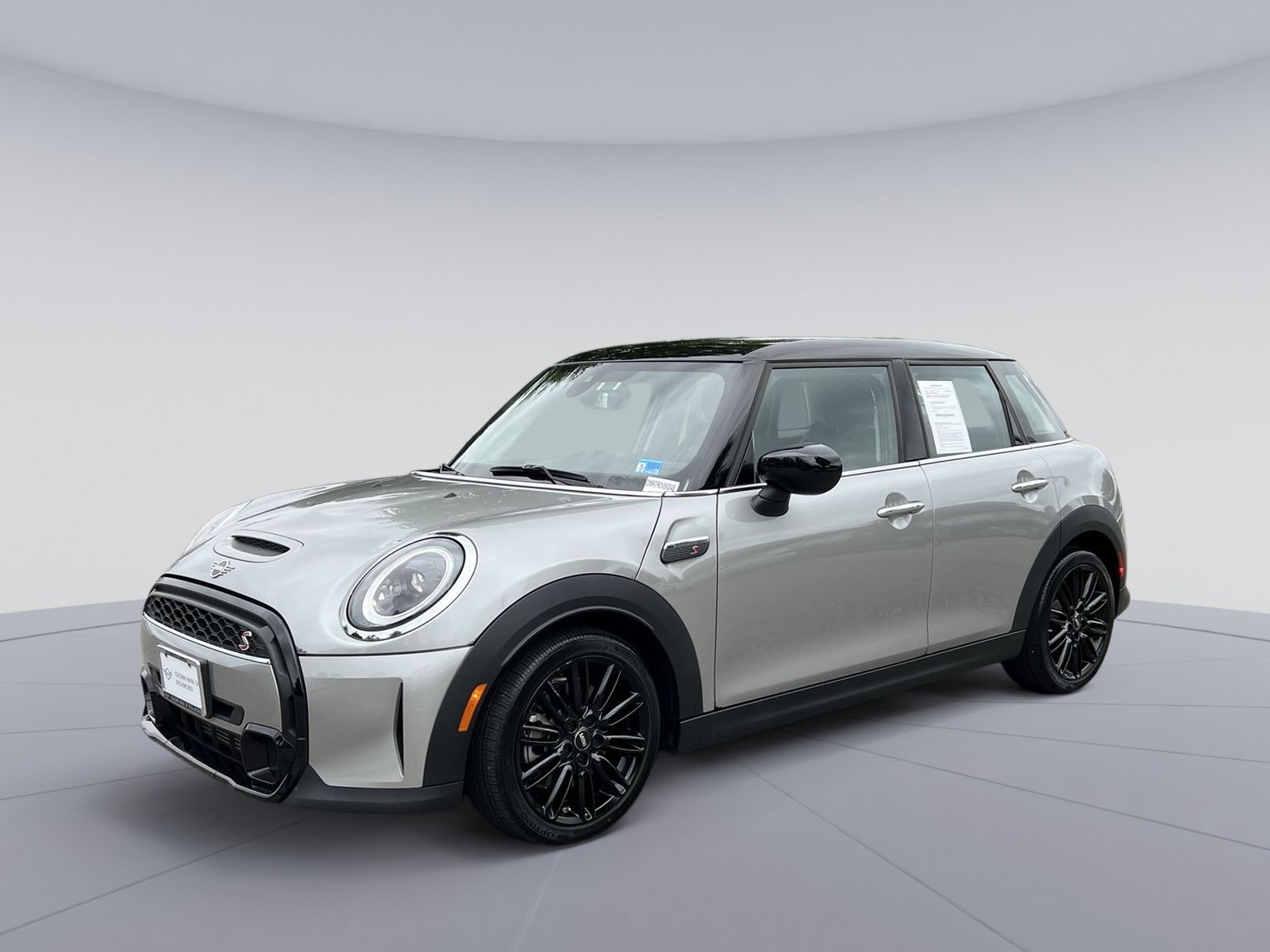 Used 2024 MINI Cooper S FWD image 1