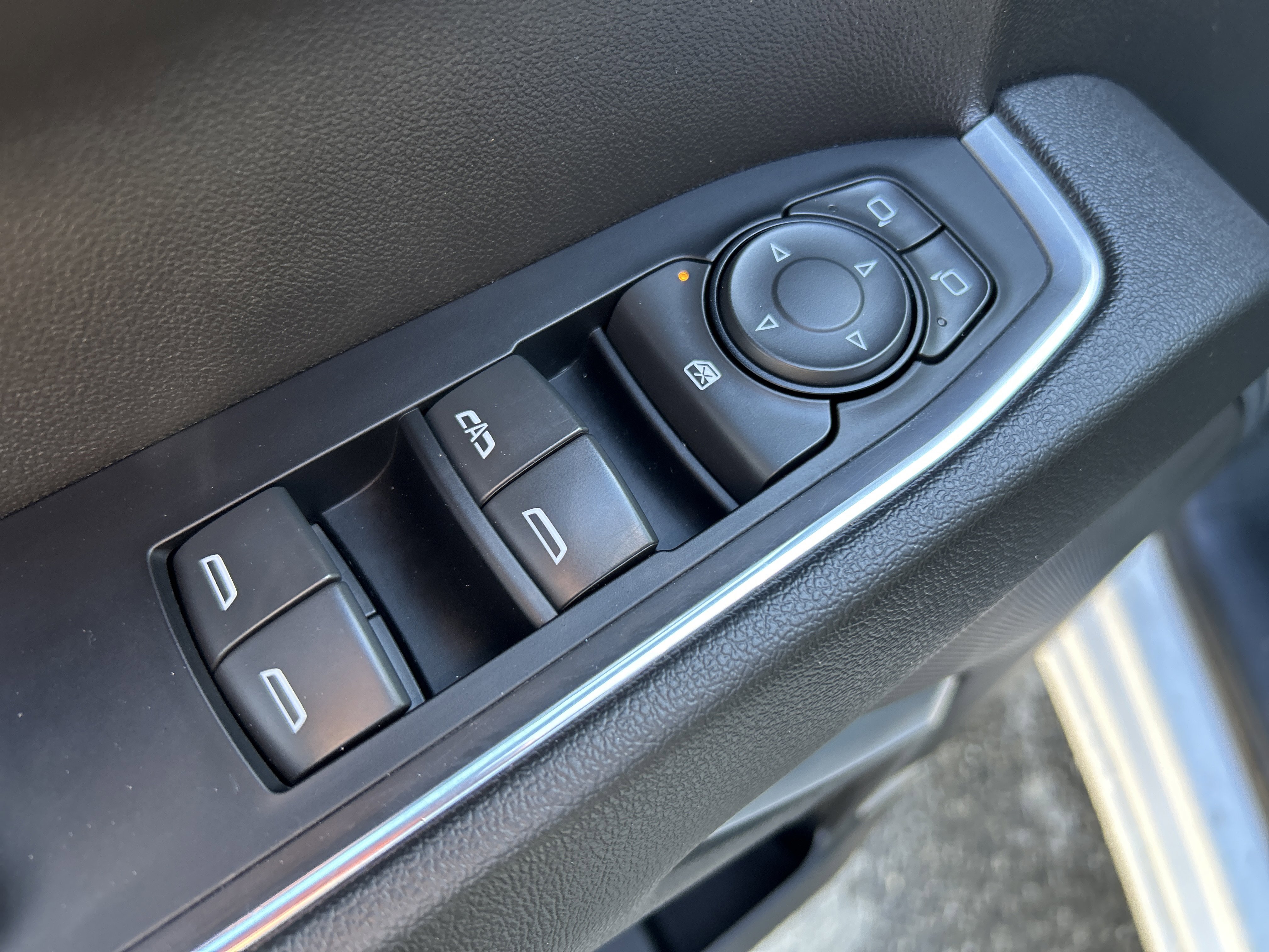 Used 2022 Chevrolet Silverado 1500 LT image 19