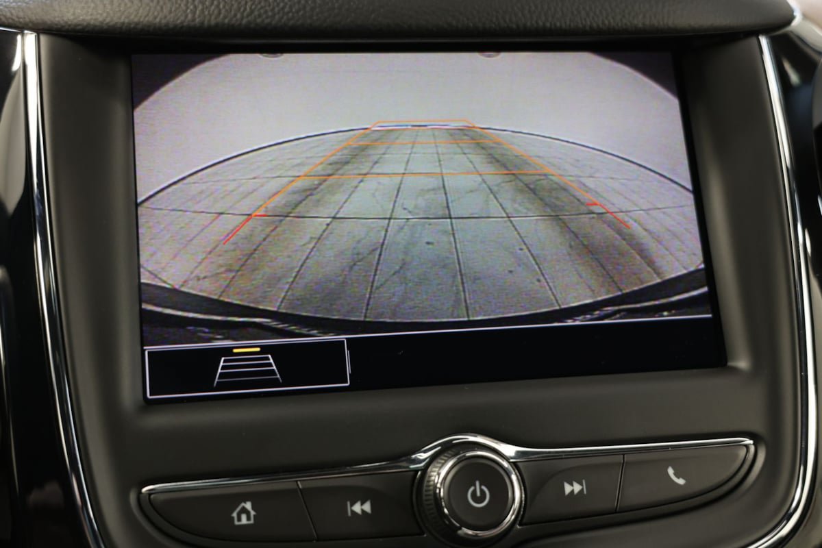 Used 2019 Chevrolet Cruze Premier w/ Sun And Sound Package FWD image 7