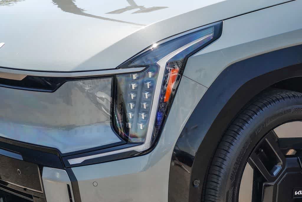 Certified 2024 Kia EV9 GT-Line AWD/4WD image 8
