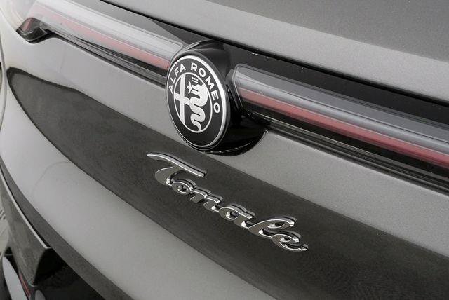 New 2026 Alfa Romeo Tonale w/ Black Premium Package AWD/4WD image 38