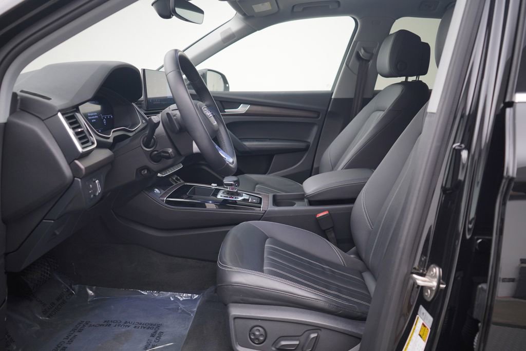 Used 2023 Audi Q5 2.0T Premium Plus w/ Premium Plus Package image 6