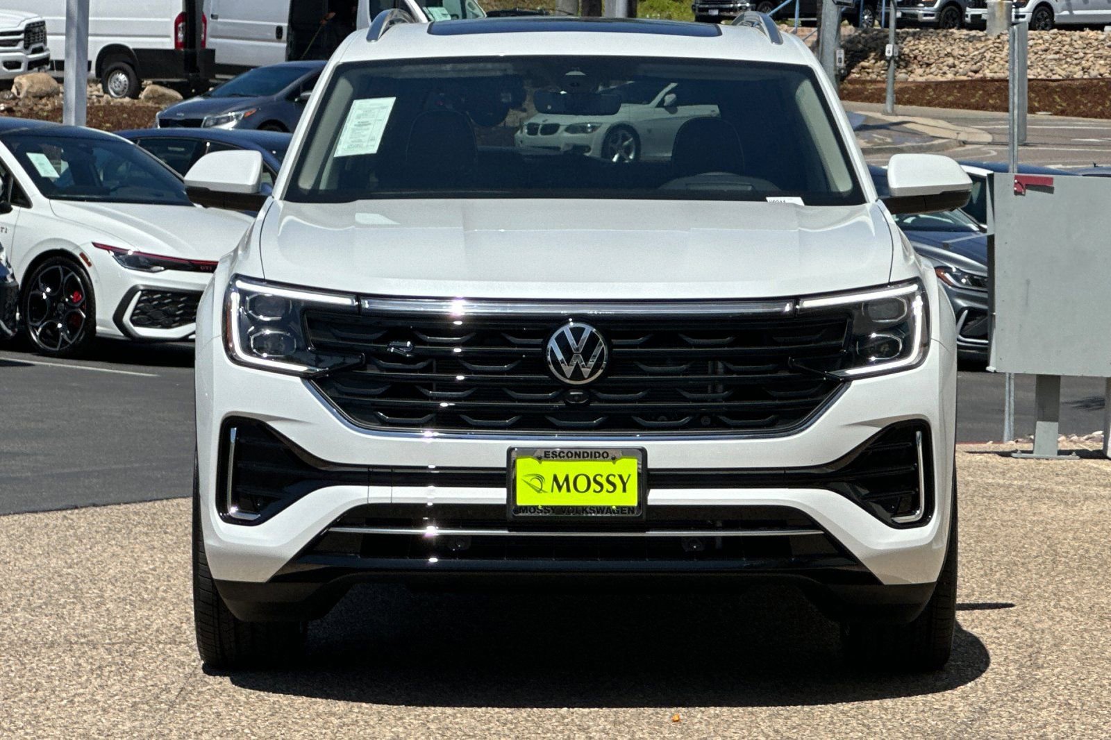 New 2025 Volkswagen Atlas SEL Premium R-Line image 8