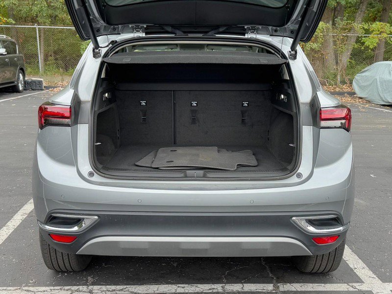 Used 2023 Buick Envision Essence image 9