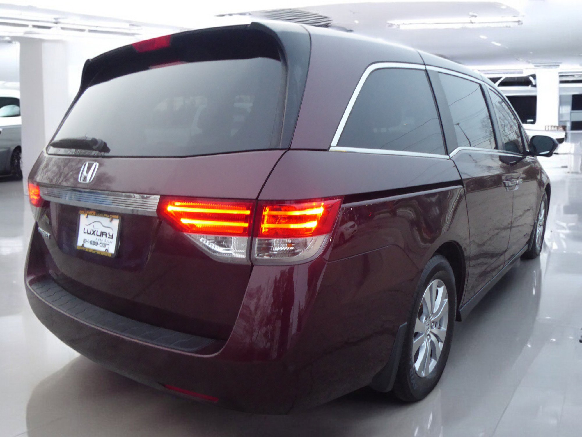 Used 2014 Honda Odyssey EX-L image 10