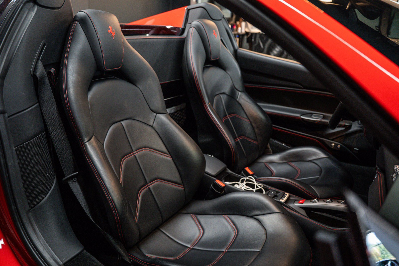 Used 2018 Ferrari 488 Spider RWD image 10