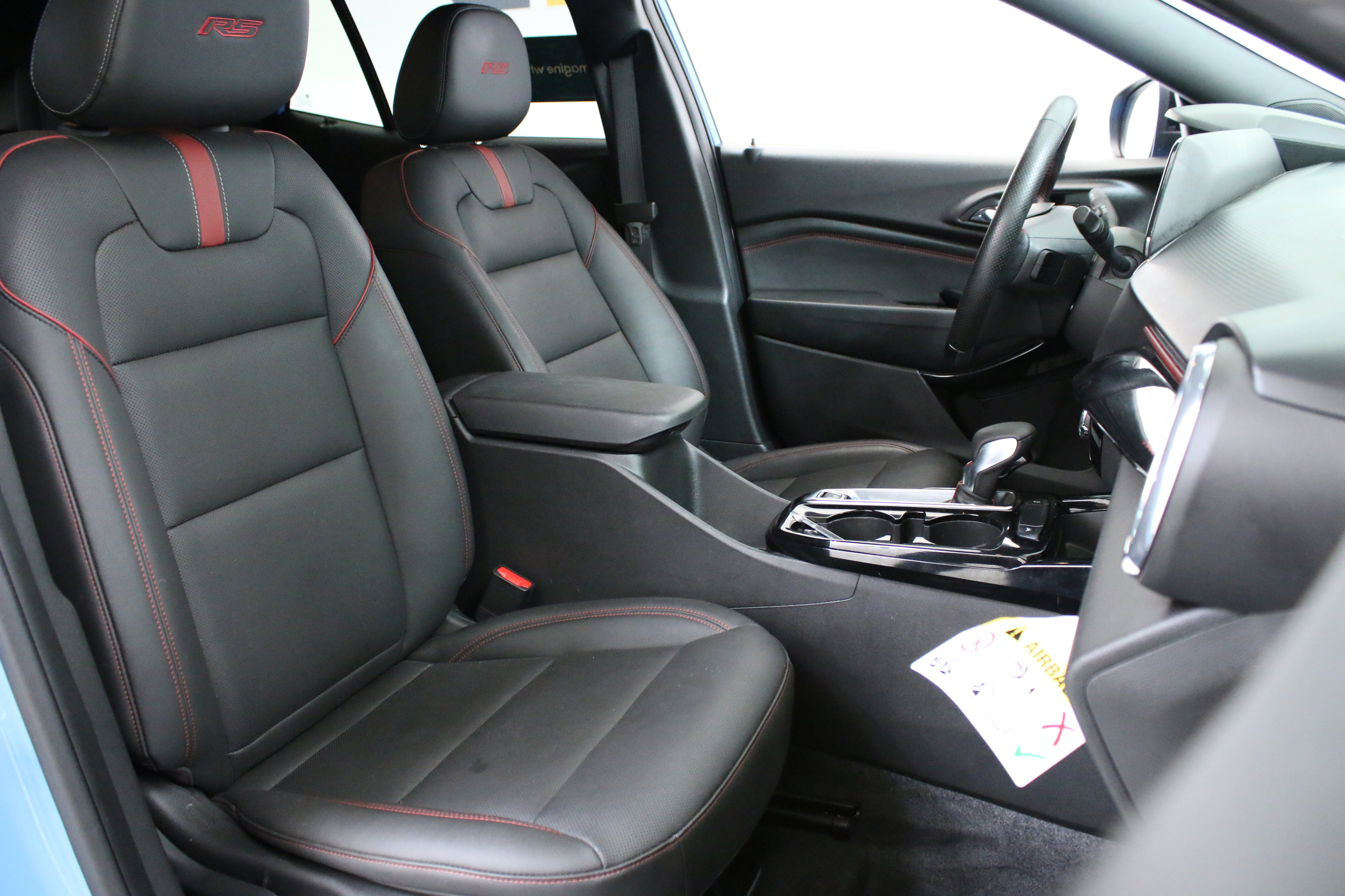 Certified 2024 Chevrolet Trax RS FWD image 30