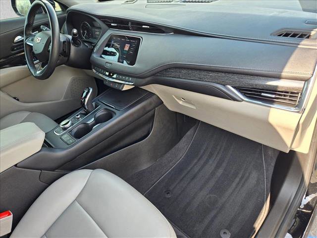 Used 2023 Cadillac XT4 Premium Luxury image 21