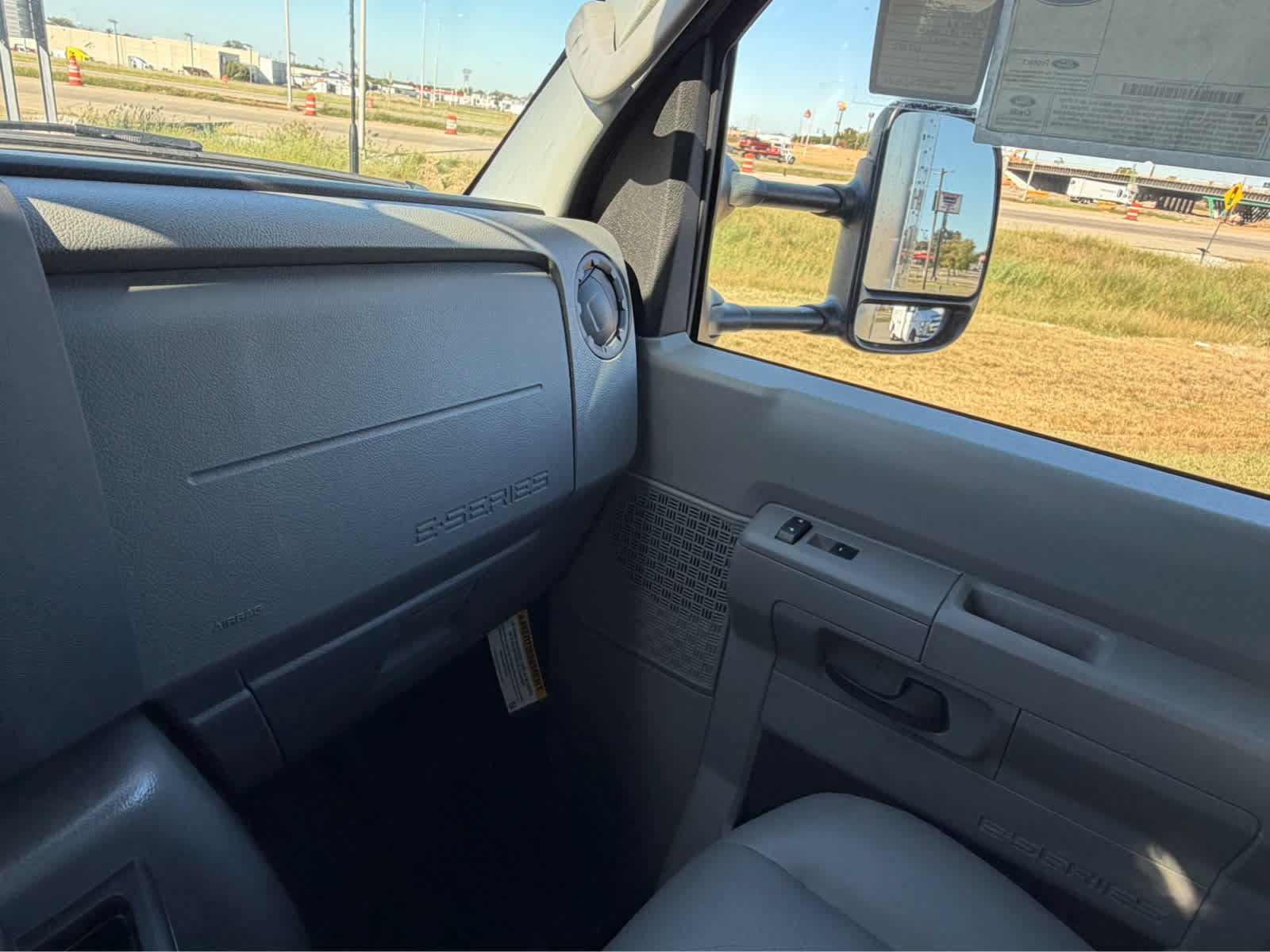 New 2027 Ford E-350 and Econoline 350 Super Duty w/ Power Equipment Group RWD image 25