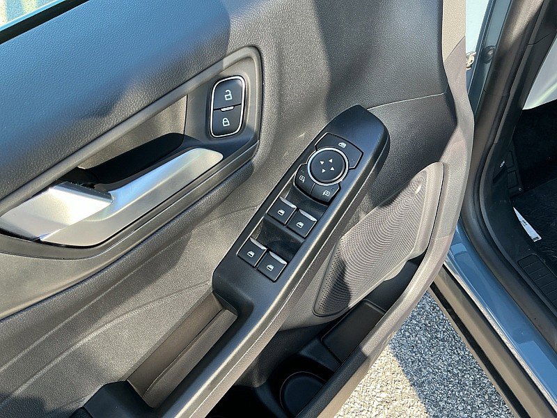 New 2026 Ford Escape SE w/ Class II Trailer Tow Package FWD image 22