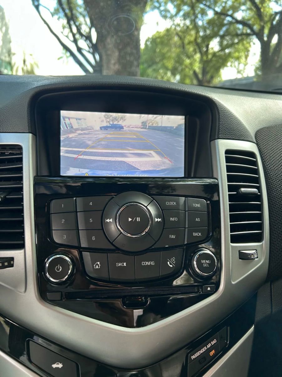 Used 2016 Chevrolet Cruze LT image 18