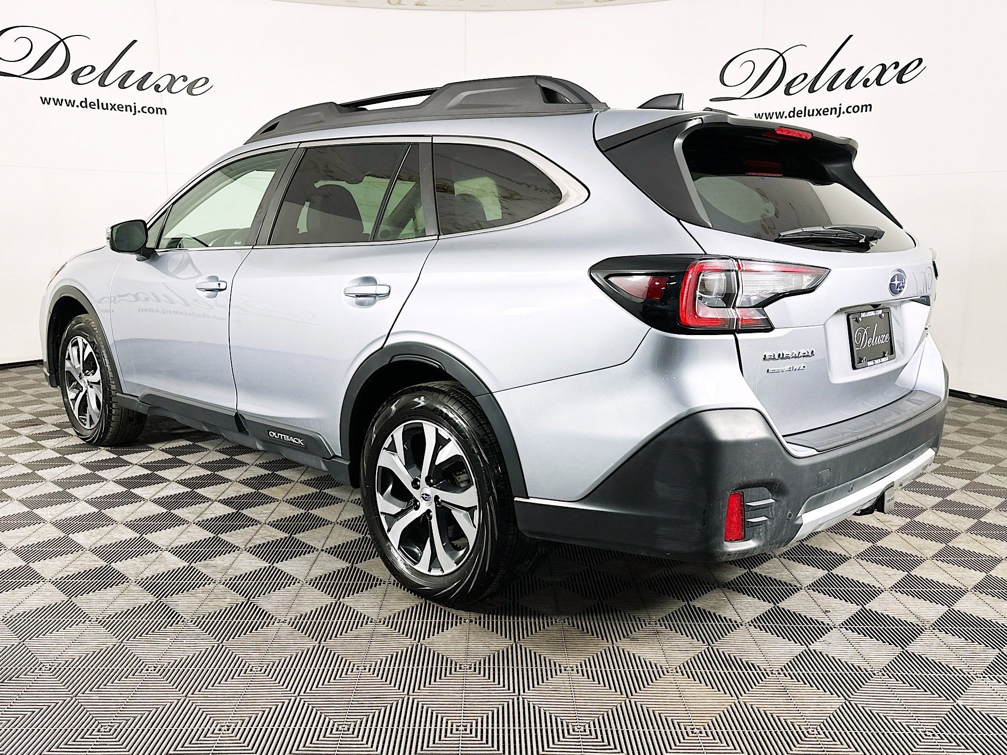 Used 2022 Subaru Outback Limited XT image 4