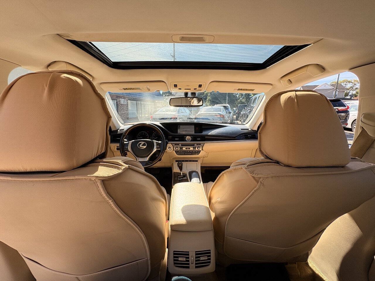 Used 2014 Lexus ES 350 w/ Luxury Package FWD image 29