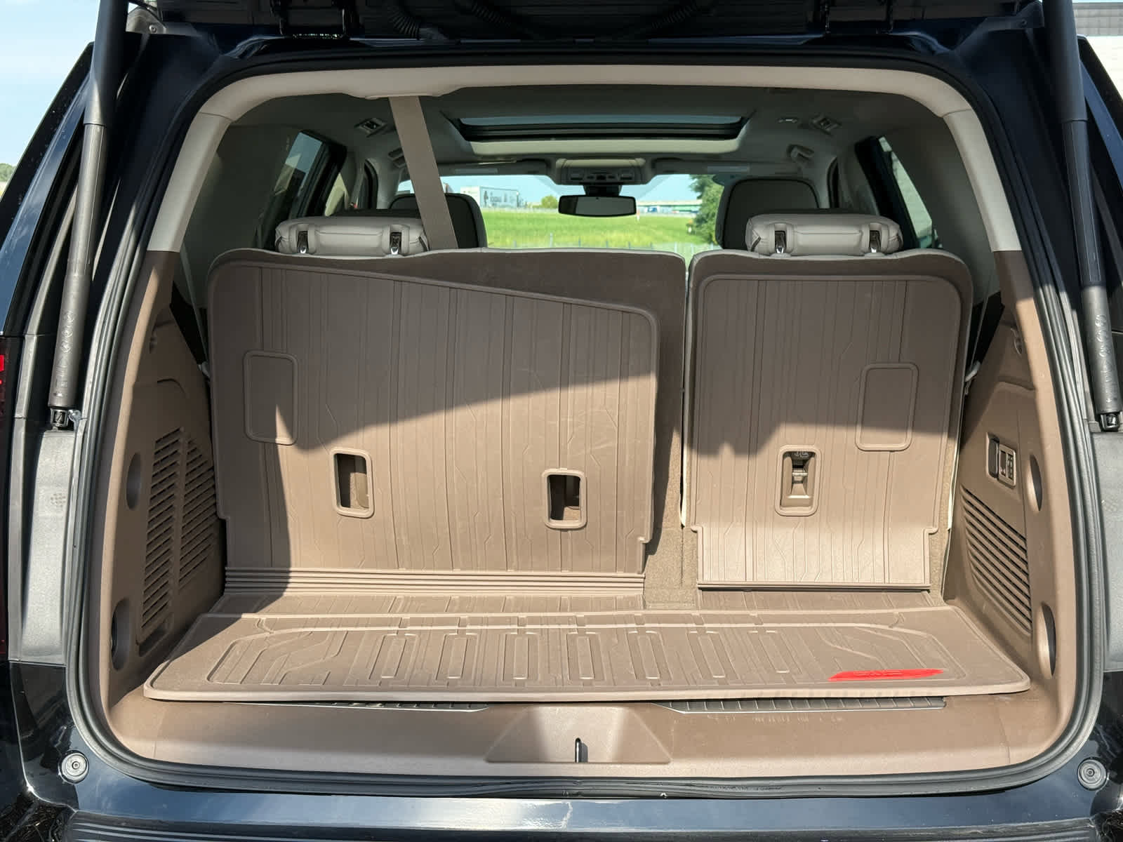 Used 2022 GMC Yukon Denali image 35