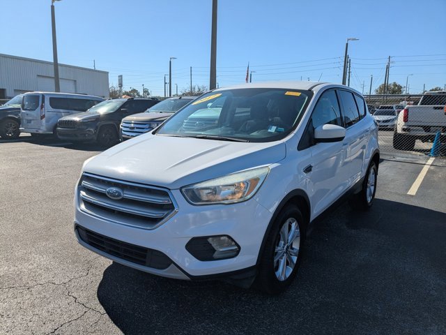 Used 2017 Ford Escape SE image 6