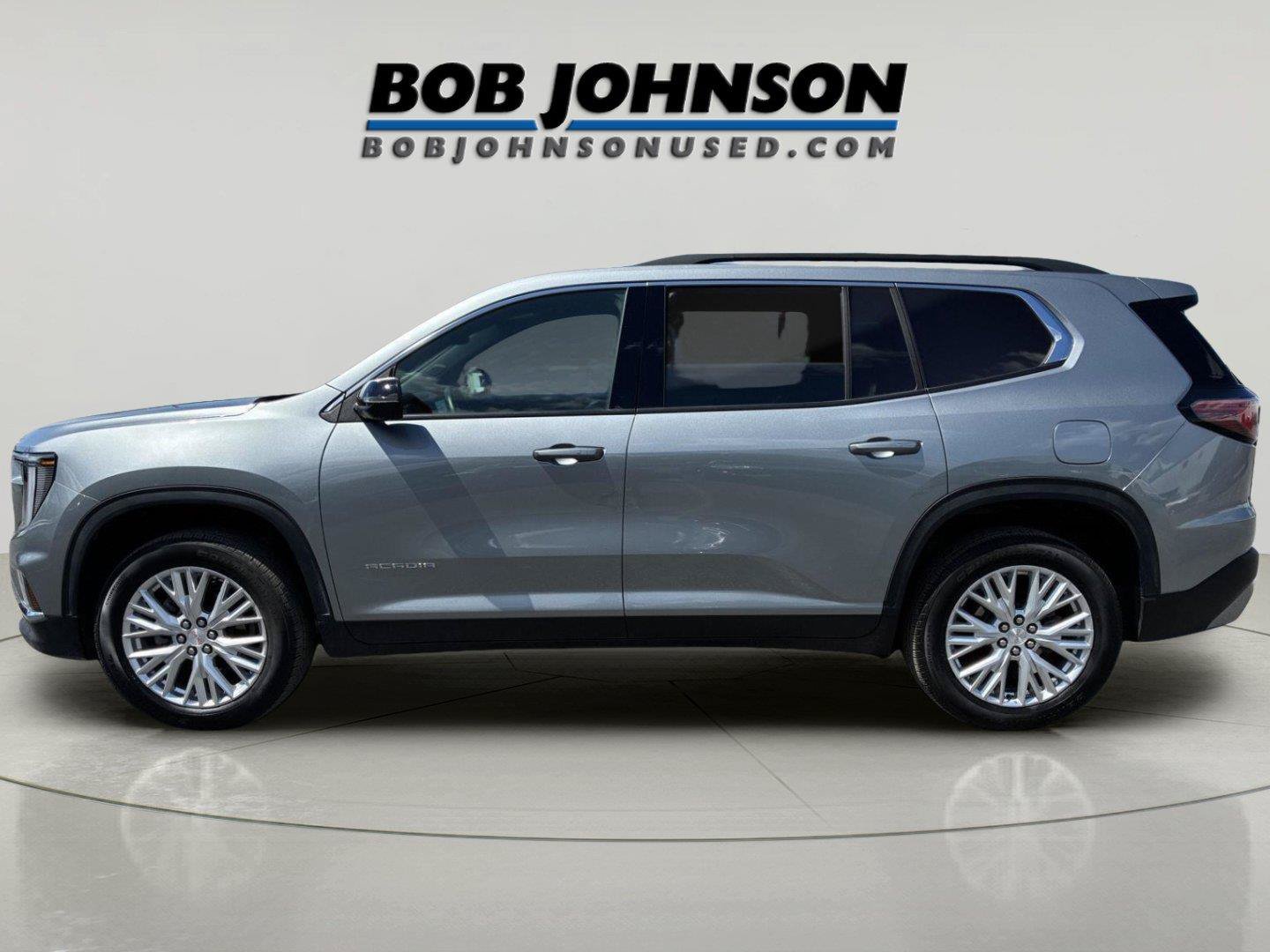Used 2025 GMC Acadia Elevation w/ Elevation Premium Package AWD/4WD image 4