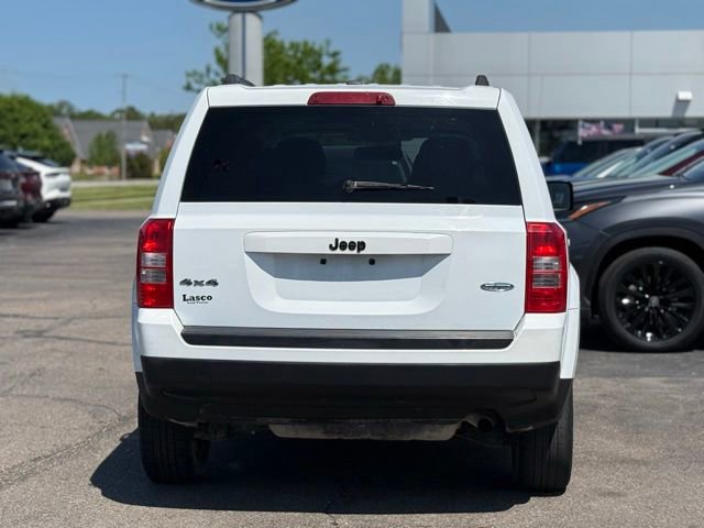 Used 2015 Jeep Patriot High Altitude AWD/4WD image 38