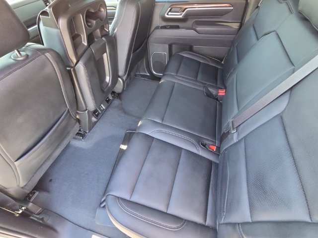 Used 2025 Chevrolet Silverado 2500 LT w/ Convenience Package AWD/4WD image 12