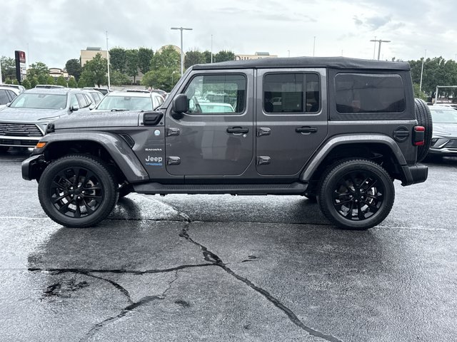 Used 2021 Jeep Wrangler Unlimited Sahara w/ Cold Weather Group AWD/4WD image 11
