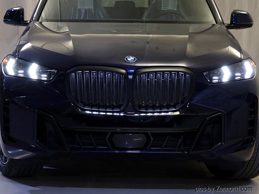 Used 2026 BMW X5 xDrive50e w/ M Sport Package image 6