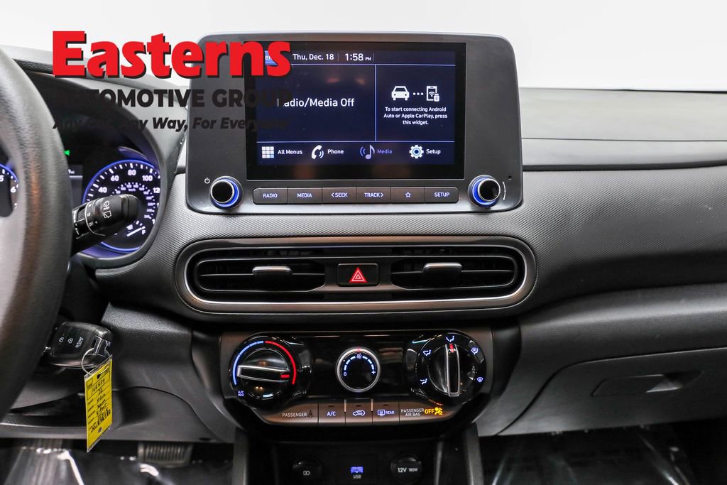 Used 2022 Hyundai Kona SE w/ Winter Weather Package image 20