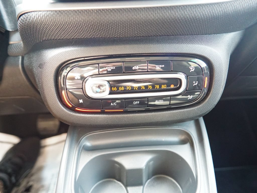 Used 2018 smart fortwo electric drive RWD image 18
