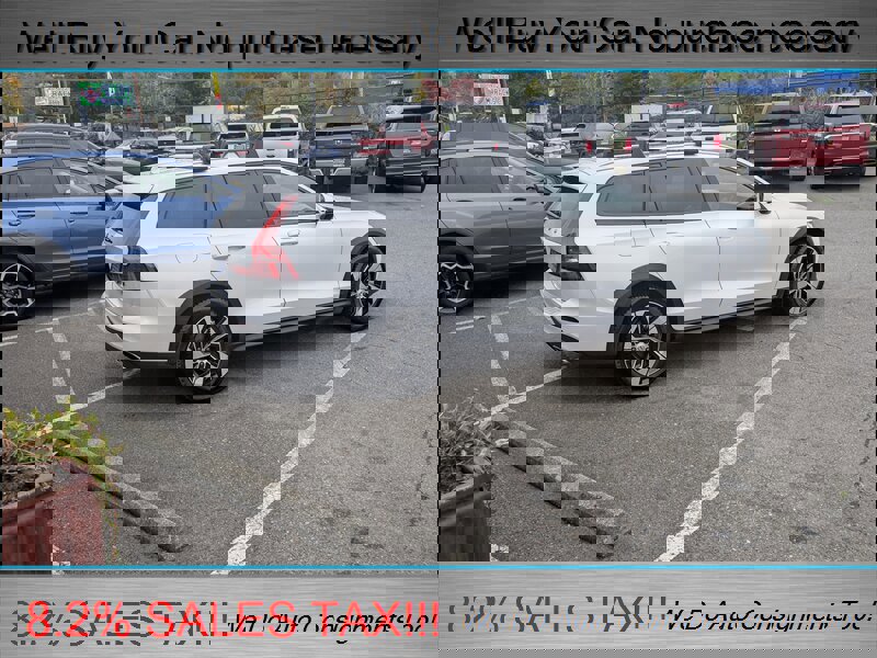 Used 2021 Volvo V60 T5 Cross Country w/ Climate Package image 6