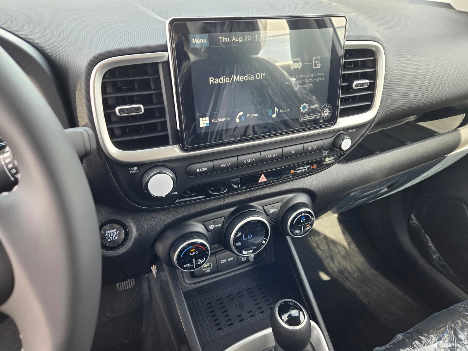 New 2026 Hyundai Venue SEL FWD image 18