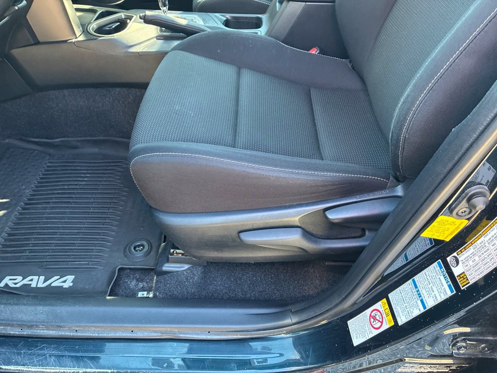 Used 2018 Toyota RAV4 XLE w/ Plus Extra Value Package AWD/4WD image 13