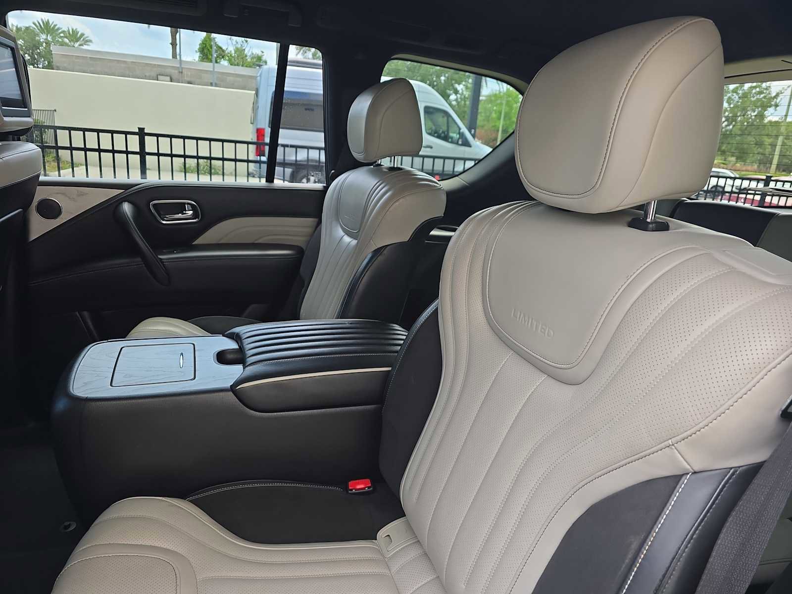 Used 2019 INFINITI QX80 Limited w/ All-Season Package AWD/4WD image 13
