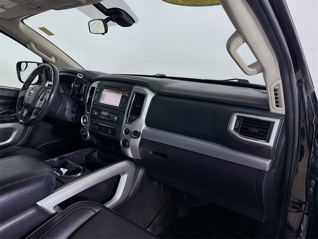 Used 2017 Nissan Titan PRO-4X image 32