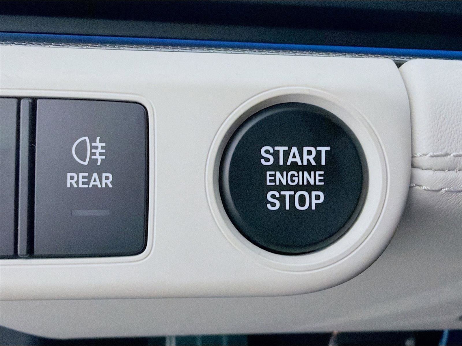 New 2026 Porsche Panamera 4 image 6